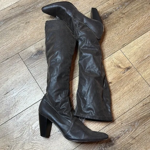 Donald J Pliner Brown Pull On Tall Heeled Boots Size 10M