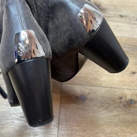 Donald J Pliner Brown Pull On Tall Heeled Boots Size 10M