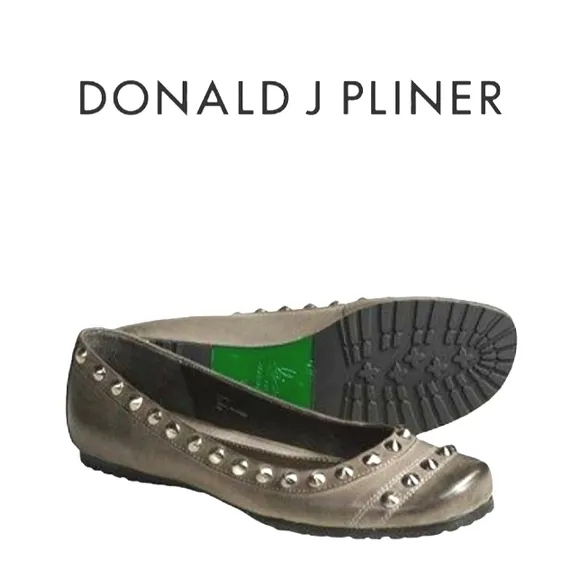 Donald J Pliner flats