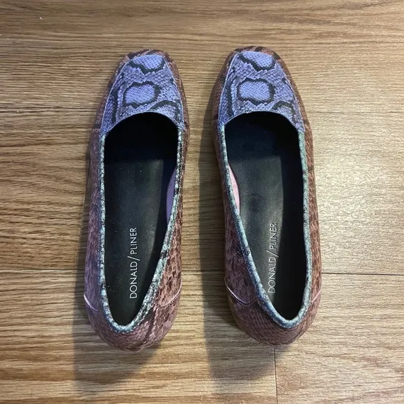 Donald pliner deedee leather flats