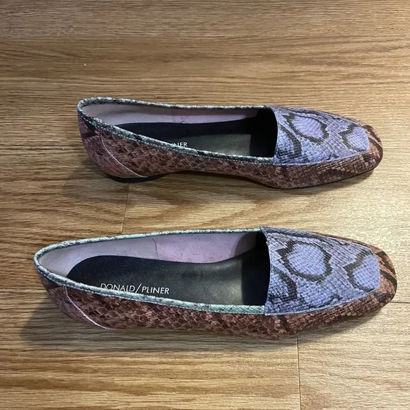 Donald pliner deedee leather flats
