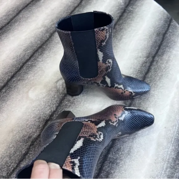 Donald Pliner Laila Snakeskin Heeled Booties Boots