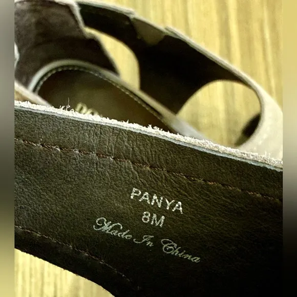 Donald Pliner Panya Cut Out Wedge Sandals Size 8 M LNC