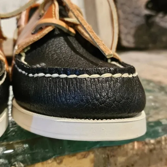 Dooney &amp; Bourke Boat Shoes Wmns Sz 5.5 Black Tan Pebbled &amp; Smooth Leather