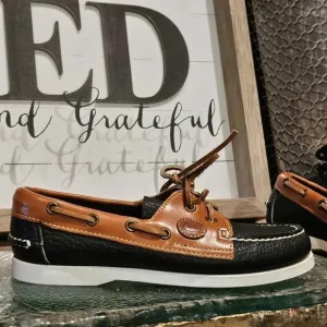 Dooney &amp; Bourke Boat Shoes Wmns Sz 5.5 Black Tan Pebbled &amp; Smooth Leather