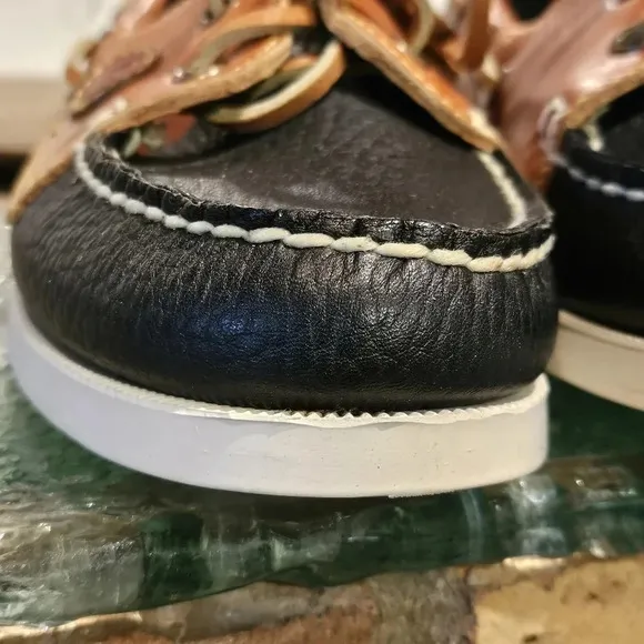 Dooney &amp; Bourke Boat Shoes Wmns Sz 5.5 Black Tan Pebbled &amp; Smooth Leather