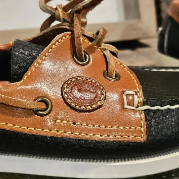 Dooney &amp; Bourke Boat Shoes Wmns Sz 5.5 Black Tan Pebbled &amp; Smooth Leather