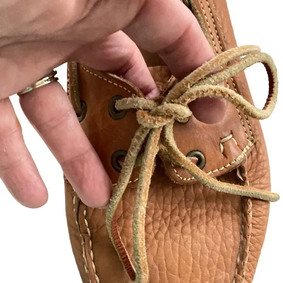 Dooney &amp; Bourke Chestnut Pebbled Leather Boat Shoes Sz 8-8.5