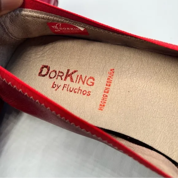 Dorking by Fluchos Leather Flower  Top Flats Sz 40