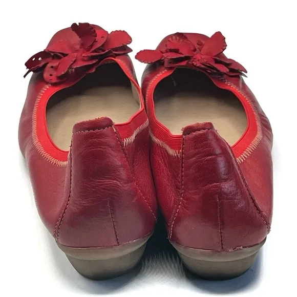 Dorking by Fluchos Leather Flower  Top Flats Sz 40