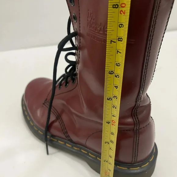 Dr. Doc Martens 1460 SMOOTH LEATHER LACE UP BOOTS size Women’s 6 US