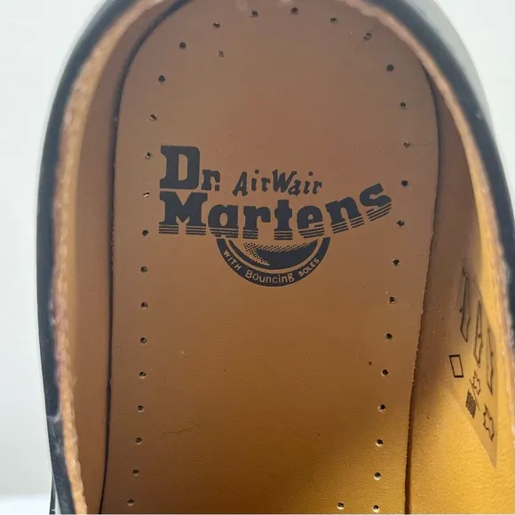 Dr. Martens 1461 Smooth Leather Oxford Unisex Black Shoes Men US 7 Women US 9