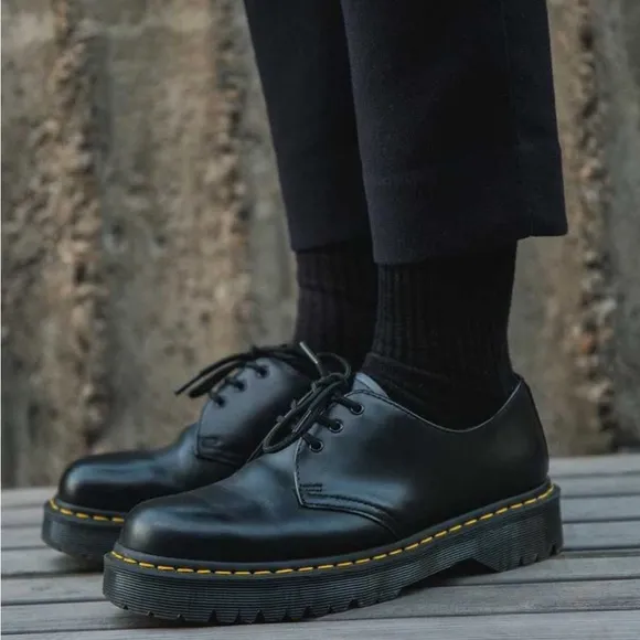 Dr. Martens 1461 Smooth Leather Oxford Unisex Black Shoes Men US 7 Women US 9