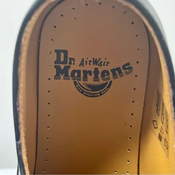 Dr. Martens 1461 Smooth Leather Oxford Unisex Black Shoes US 7 Men 9 Women