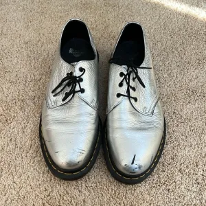 Dr Martens 1461 SZ 11 metallic silver lace up shoes.