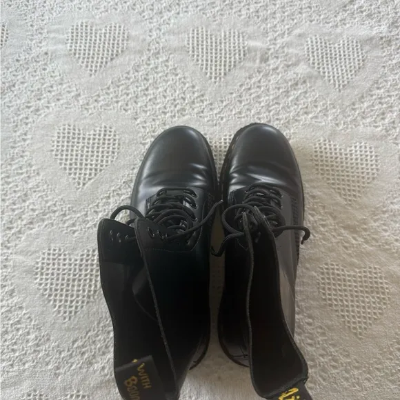 Dr Marten’s Black Leather Boots (Men’s 11)
