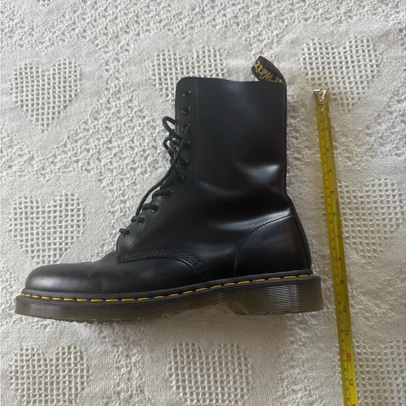Dr Marten’s Black Leather Boots (Men’s 11)