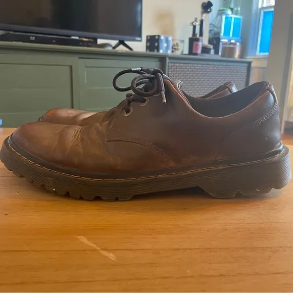 Dr Martens Brown AW004 Shoes / Size 11