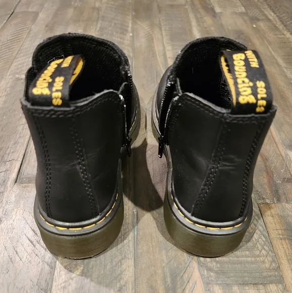 Dr Martens Chelsea black boots. Zipper on side. Youth size 1