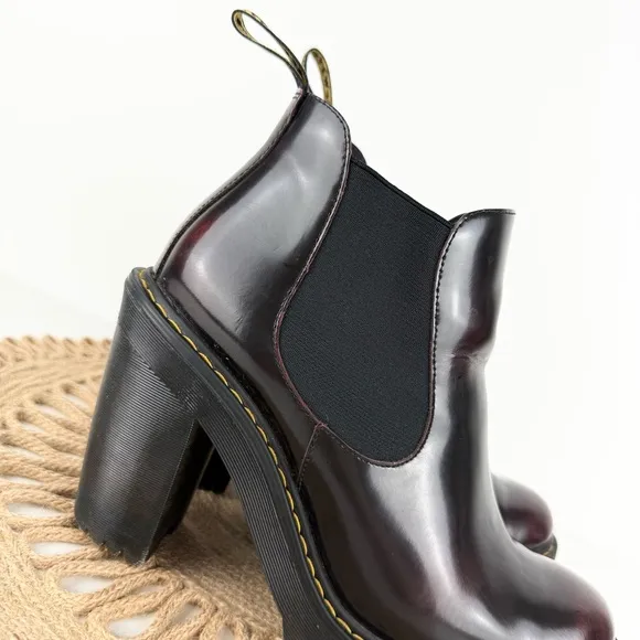 Dr. Martens Hurston Arcadia Heeled Chelsea Leather Boots Cherry Red Women’s Sz 8
