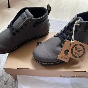 Dr. Martens Maleke Boots Men’s Size 9US 42EU