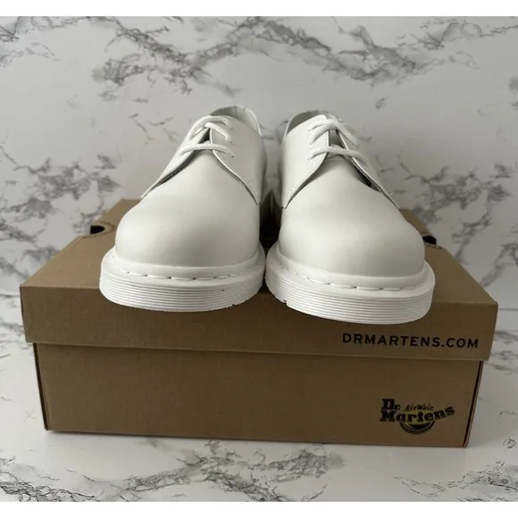 Dr Martens Oxford Pride Sneaker Shoes | White Smooth Leather | Women Size 6 NEW