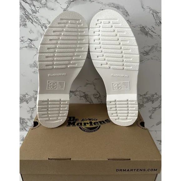 Dr Martens Oxford Pride Sneaker Shoes | White Smooth Leather | Women Size 6 NEW