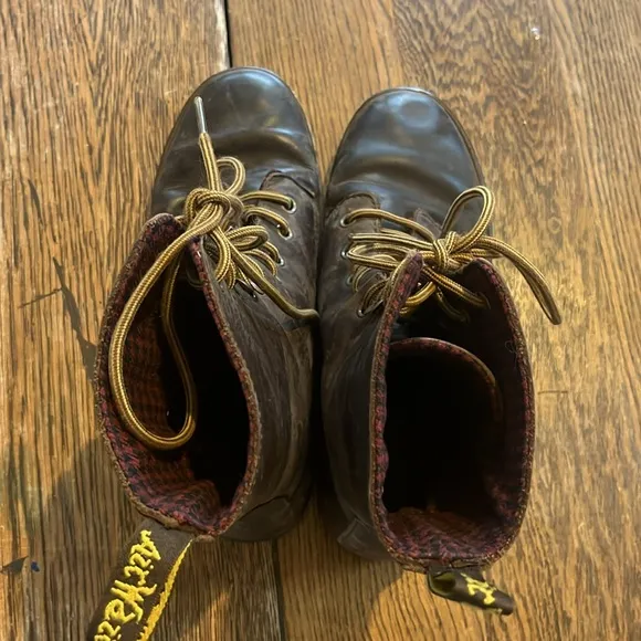 Dr Martens Tehani Women's Sz 7 Brown Leather Mid Combat Boots Flat Sole AirWair