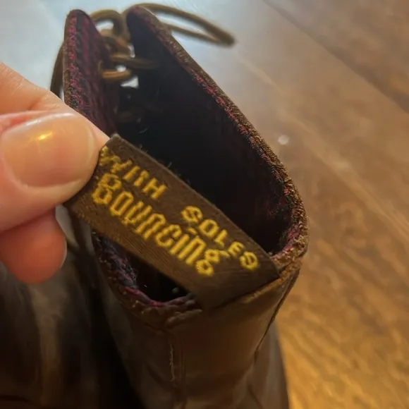 Dr Martens Tehani Women's Sz 7 Brown Leather Mid Combat Boots Flat Sole AirWair