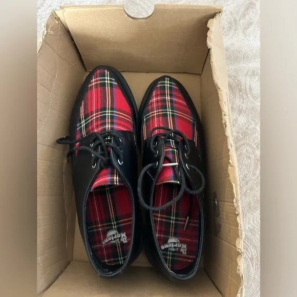Dr. Martens Willis Black Tartan Red Plaid Leather Derby Lace Up Loafers