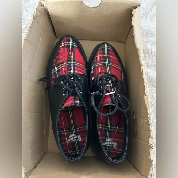 Dr. Martens Willis Black Tartan Red Plaid Leather Derby Lace Up Loafers