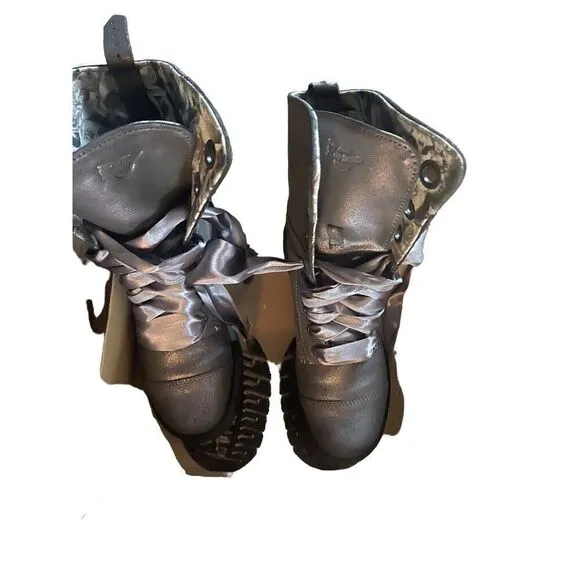 Dr. Martens Women's Aimilie Pewter Metallic Women's 6  will fit 7 doc martens