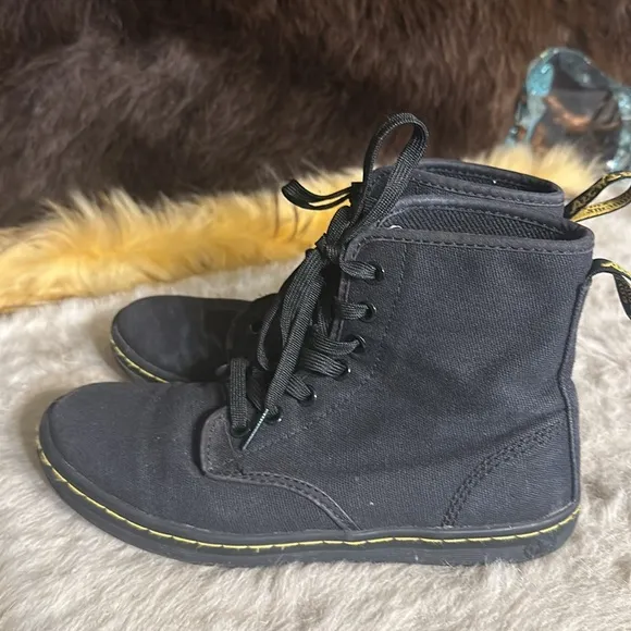 Dr. Martins shoes 6 (4100)