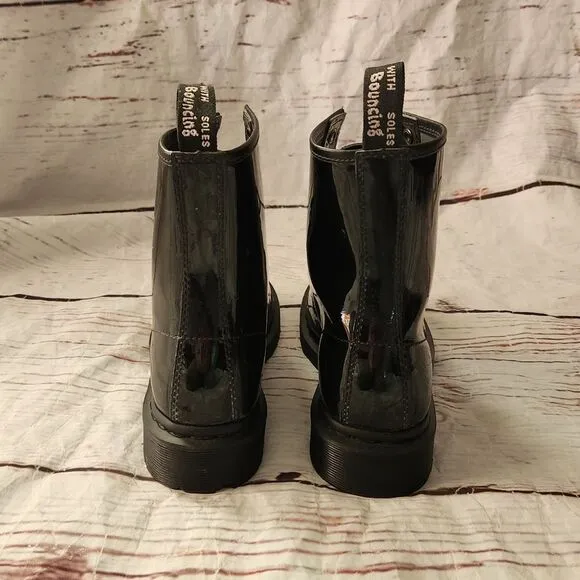 Dr. Martens 1460 Lace Up Patent Lamper Leather Boots Size 8