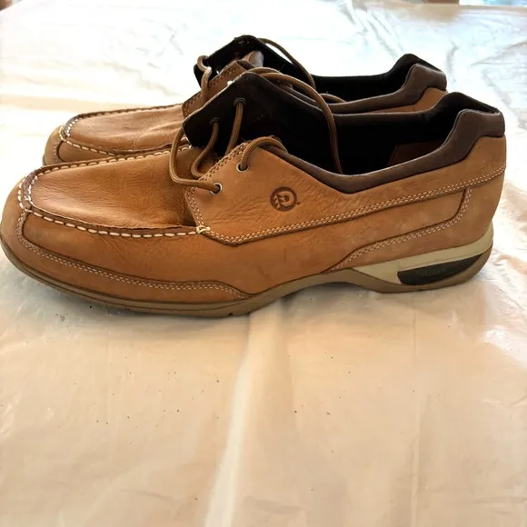 Dunham Captains boat shoes casual leather tan. SZ 10 EWorn Once indoors.