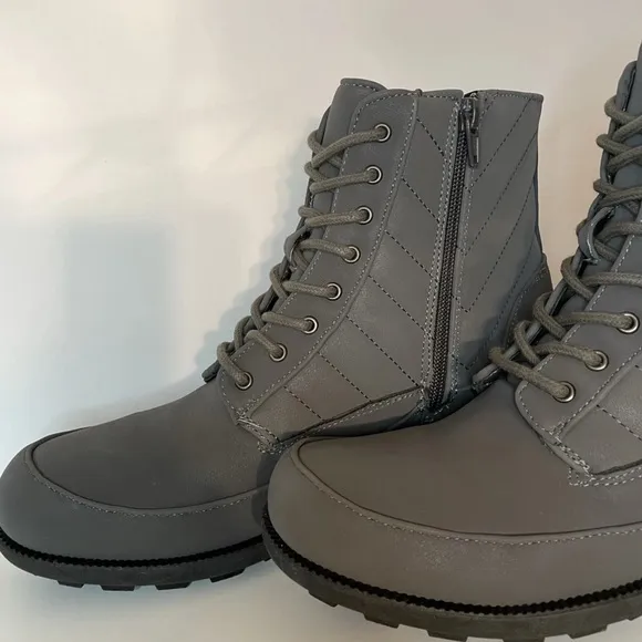 Easy Street Women Boots 9.5 | Gray Color | New