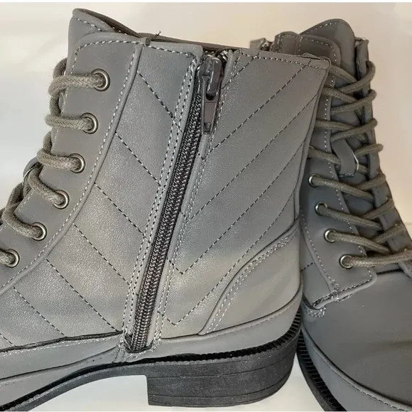 Easy Street Women Boots 9.5 | Gray Color | New