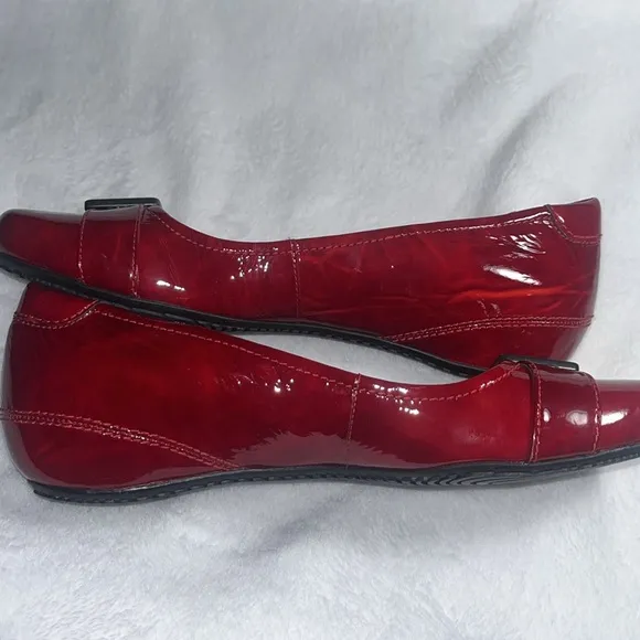 Ecco Bouillon Retro Red buckle flats
