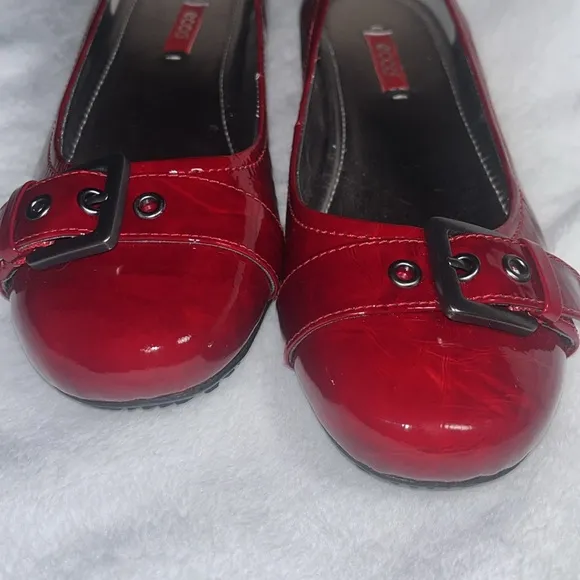 Ecco Bouillon Retro Red buckle flats