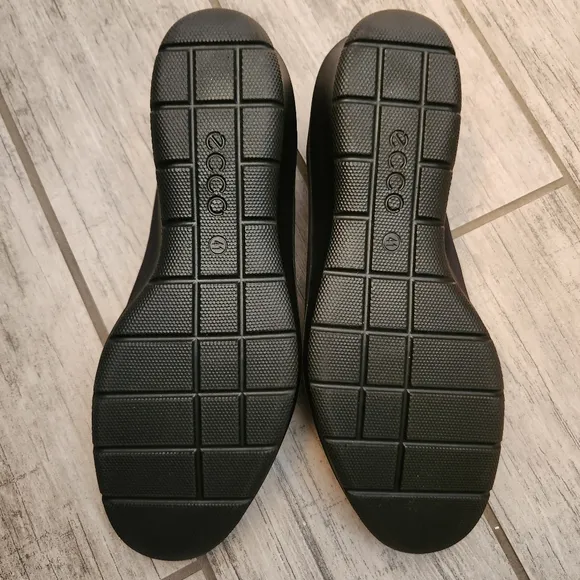 Ecco Women's Felicia Black Stretch Slip-On Loafer Wedges Size 10 - 10.5 US 41 EU