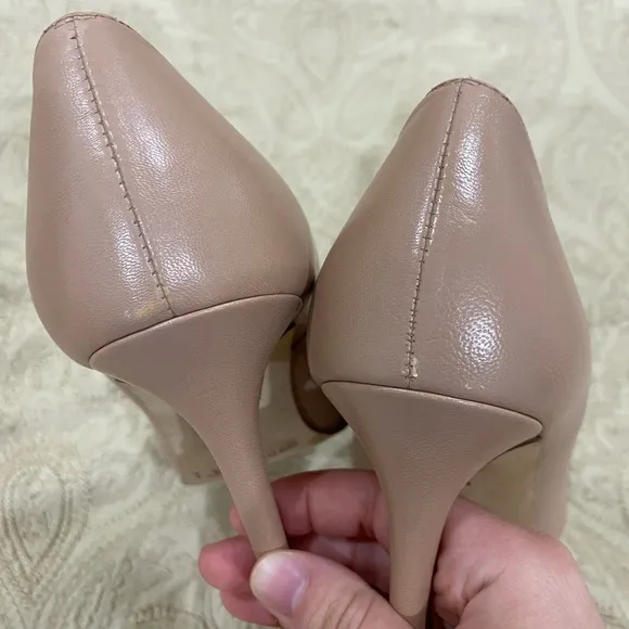 Elegant L.K. Bennet Nude Leather Pumps/Heels Size 8