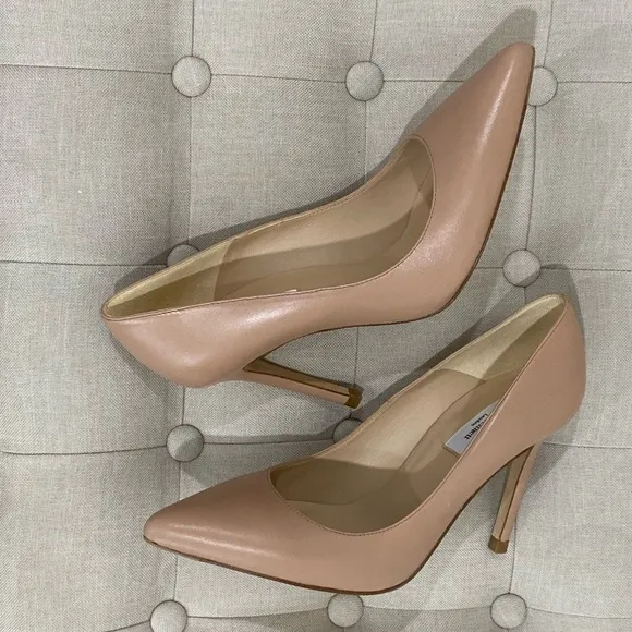 Elegant L.K. Bennet Nude Leather Pumps/Heels Size 8