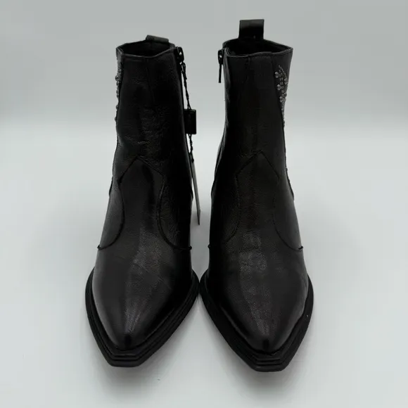 Emanuele Crasto Leather Studded Pointed Toe Heeled Booties Ankle Boots 7.5 NWT