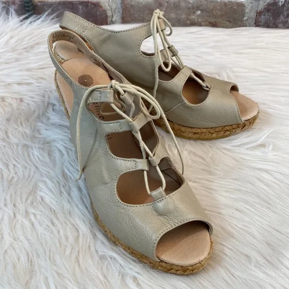 Eric Michael Taupe Leather Espadrille Wedges, Size 39