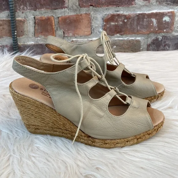 Eric Michael Taupe Leather Espadrille Wedges, Size 39