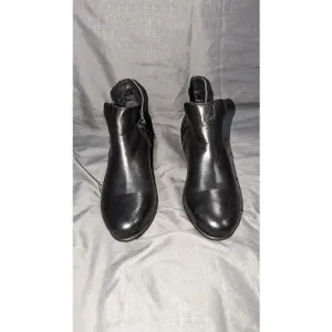 Eric Micheal Isabella Dual Textured Low Heel Ankle Boots Zipper Sides EU35/US 5