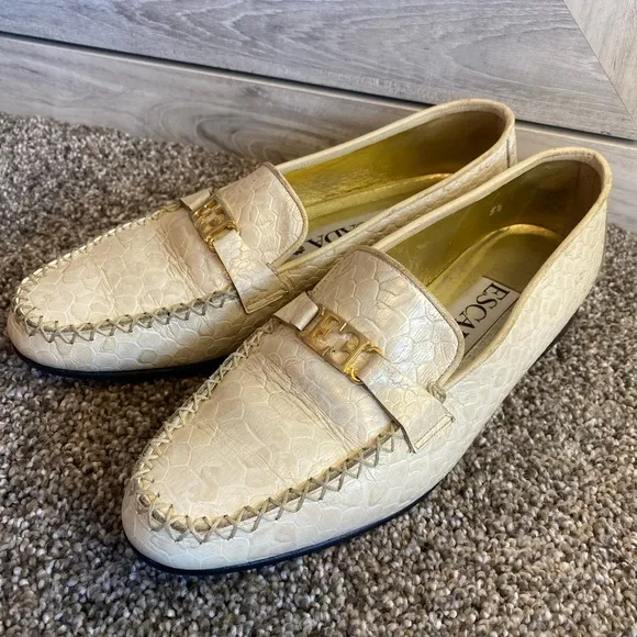 Escada Light Gold/Tan Croc Embossed Moccasin Flats Italy 5.5