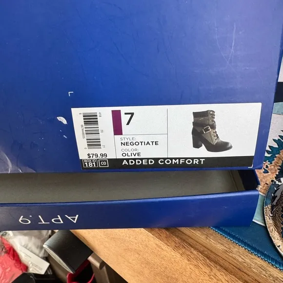 EUC | Apt 9 |  Heeled Boots