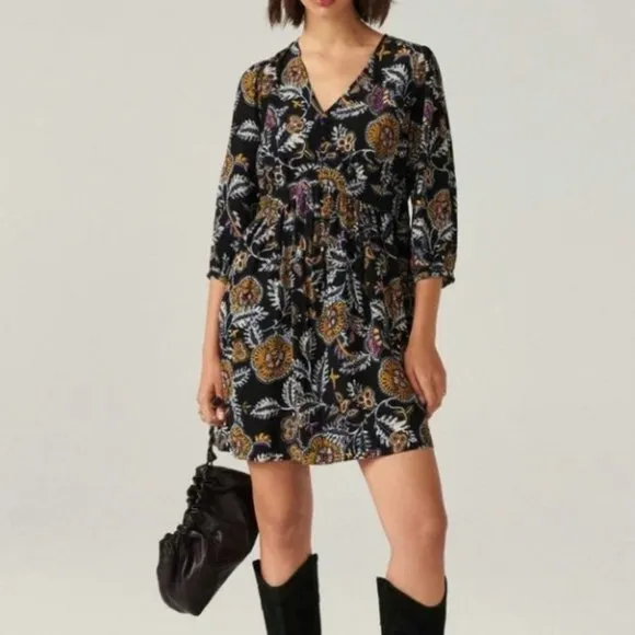 EUC BA&amp;SH Relaxed Fit Bohemian Volver Paisley Mini Dress