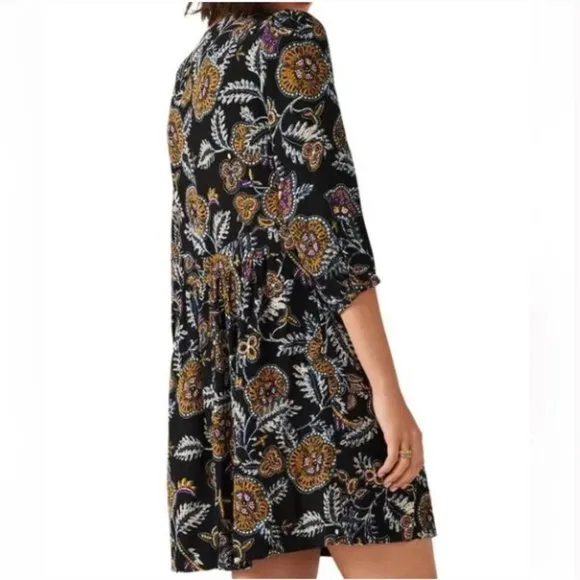 EUC BA&amp;SH Relaxed Fit Bohemian Volver Paisley Mini Dress
